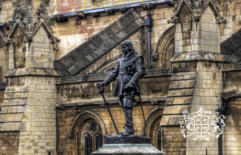 Памятник Оливеру Кромвелю в Лондоне